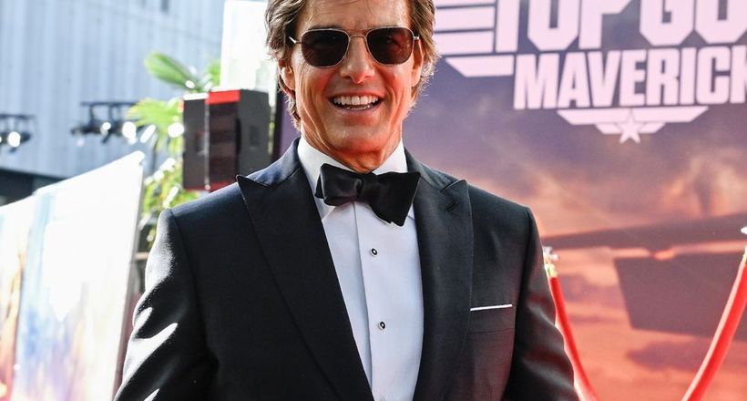 Tom Cruise “cá kiếm” hơn 100 triệu USD từ Top Gun: Maverick