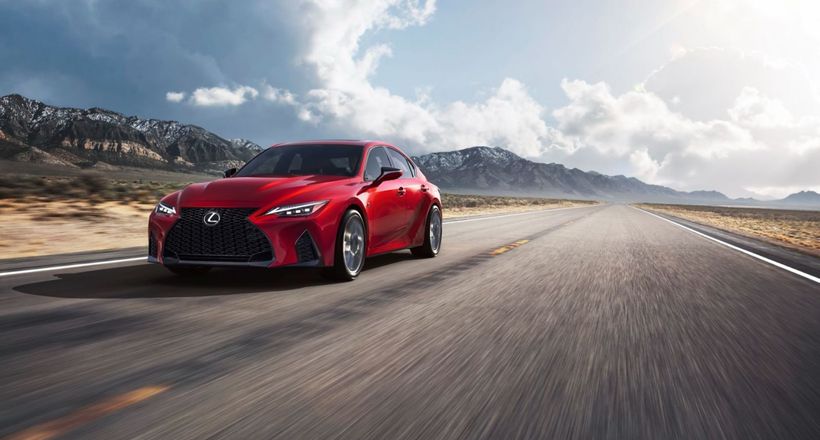 Lexus IS 500 F Sport Performance ra mắt tại Nhật Bản với động cơ V8