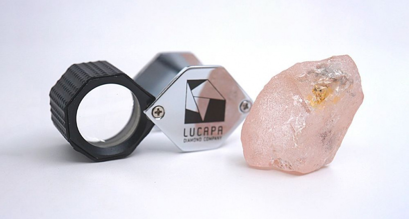 Chiêm ngưỡng viên kim cương hồng lớn nhất được tìm thấy trong 300 năm