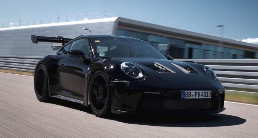 Porsche hé lộ chiếc 911 GT3 RS 2023 trước ngày ra mắt