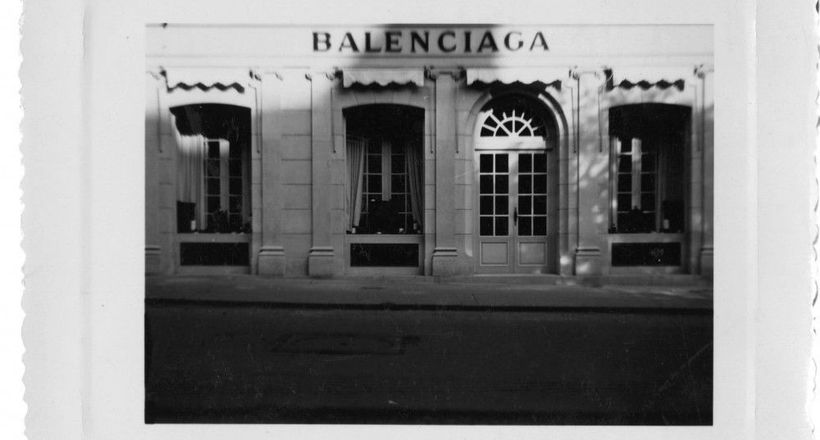Balenciaga mở cửa flagship haute couture đầu tiên tại Paris