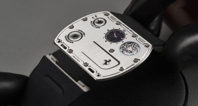 Richard Mille RM UP-01 Ferrari: Phá vỡ quy tắc đồng hồ cơ siêu mỏng