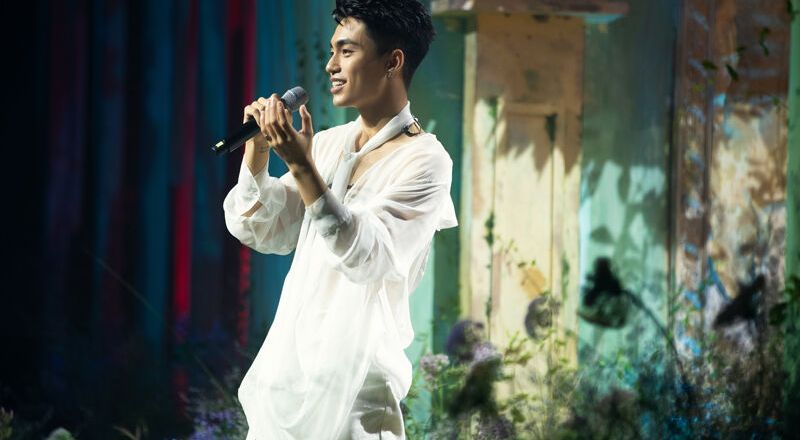Tân binh mới "tuy lạ mà quen" của showbiz Việt MONO giới thiệu debut album “22”