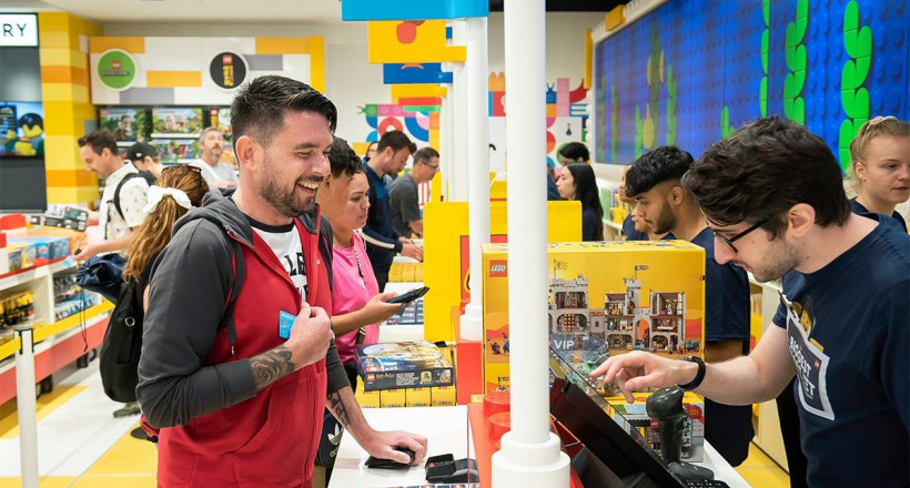 LEGO khai trương cửa hàng lớn nhất thế giới nhân kỷ niệm 90 năm