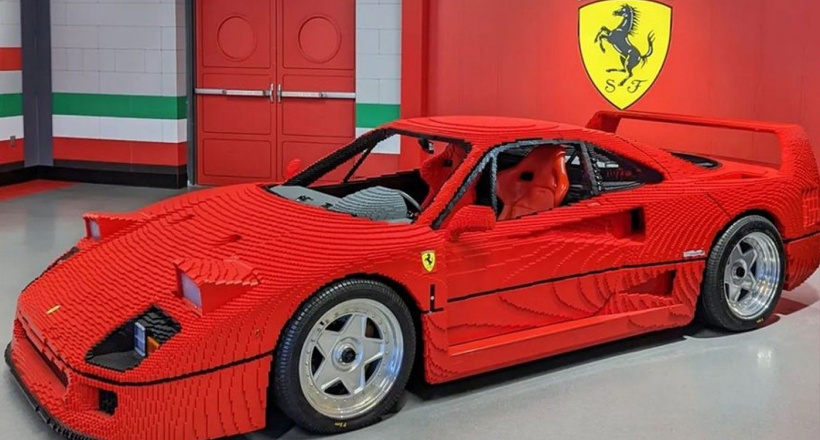 LEGO Ferrari F40 kích thước thật được trưng bày tại LEGOLAND California