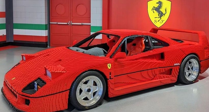LEGO Ferrari F40 kích thước thật được trưng bày tại LEGOLAND California