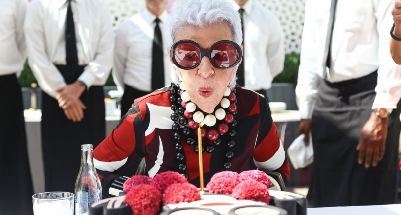 Biểu tượng thời trang Iris Apfel chính thức bước sang tuổi 101