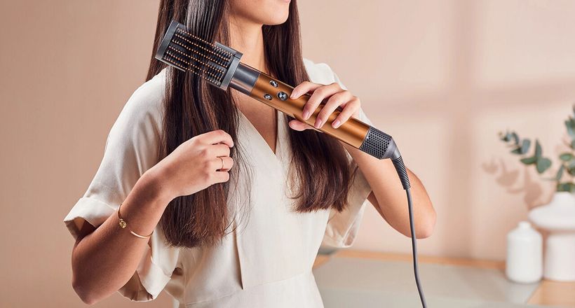 Gợi ý 6 bước giúp bạn dễ dàng tạo kiểu tóc như chuyên gia tóc từ Dyson