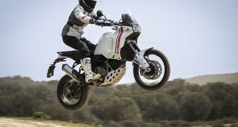Trải nghiệm cầm lái Ducati DesertX