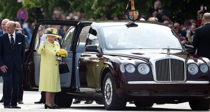Bộ sưu tập xe của Nữ hoàng Elizabeth II được bà đích thân cầm lái