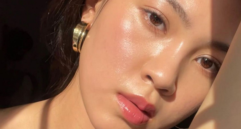 Tìm hiểu phương pháp “dưỡng ẩm bánh kẹp” trên Tiktok