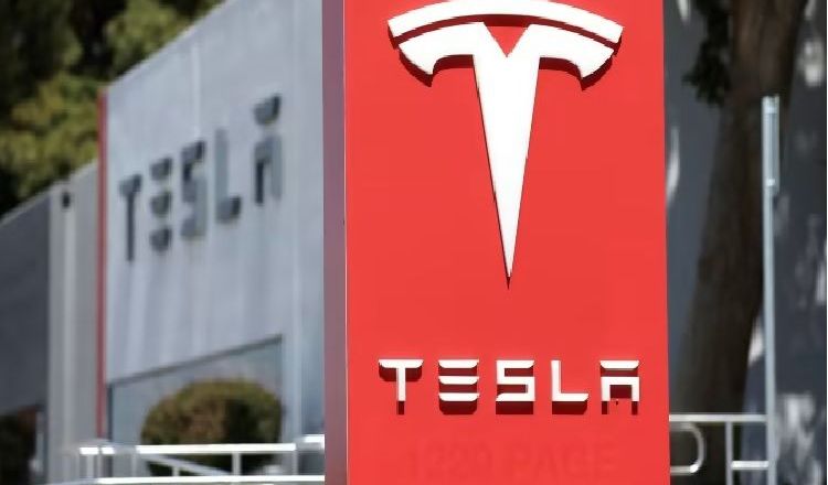 Tesla - Elon Musk thực hiện chính sách mới làm nhân viên gặp khó khăn