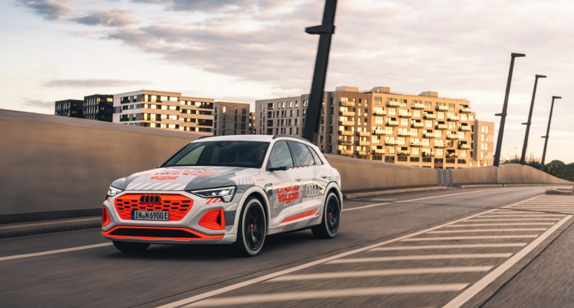 Audi E-Tron phiên bản nâng cấp được giới thiệu bản xem trước