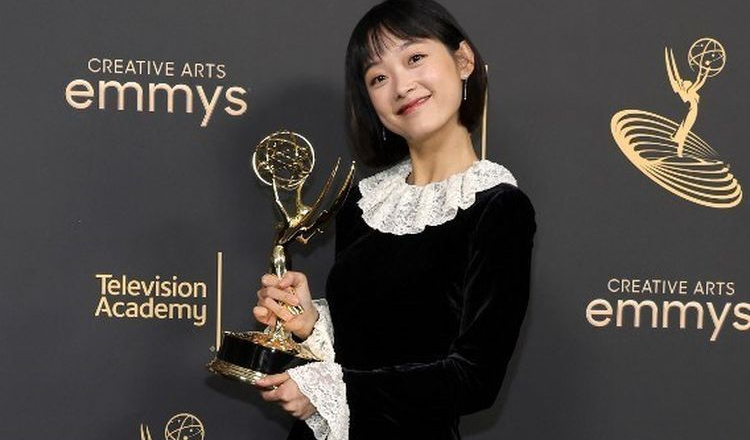 Lee Yoo-Mi nữ diễn viên Hàn Quốc đầu tiên đoạt giải Emmy danh giá