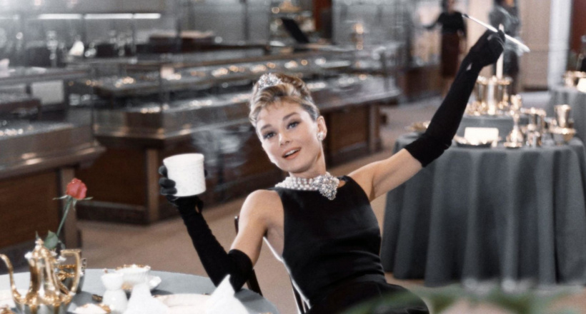 Găng tay opera - món phụ kiện cổ điển đang quay trở lại xu hướng