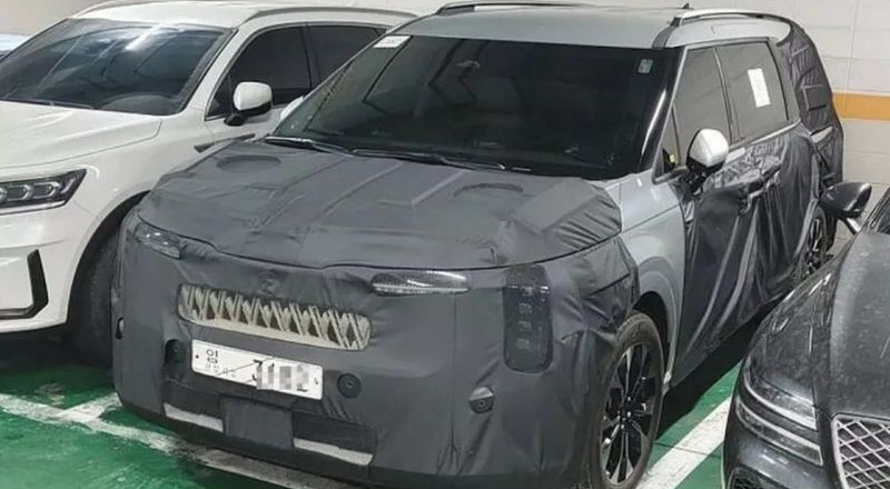Kia Carnival phiên bản nâng cấp lộ diện: ngoại hình giống EV9, có bản hybrid