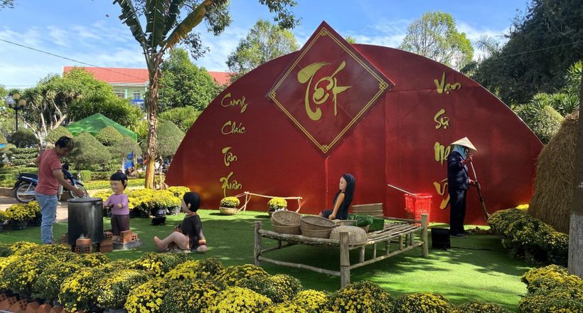 Đắk Lắk: Sắc Xuân rộn ràng trên mọi nẻo đường