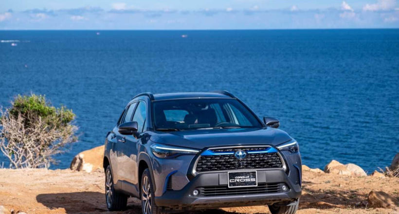 Toyota Corolla Cross 2023 ra mắt tại Việt Nam: bổ sung tính năng, trang bị an toàn
