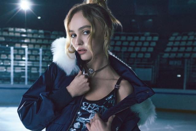 Lily-Rose Depp dẫn đầu Chiến dịch Coco Neige 2023 của Chanel