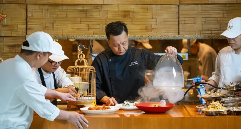 Thực đơn cua đặc biệt tại nhà hàng Yu Chu được InterContinental Saigon giới thiệu