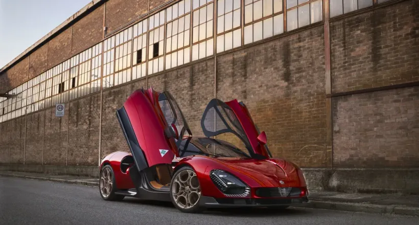 Alfa Romeo ra mắt siêu xe mới: 33 Stradale