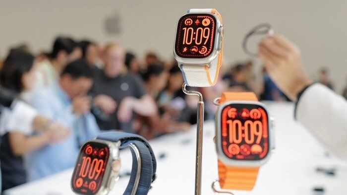 Apple Watch Ultra 2 - smartwatch màn hình sáng nhất