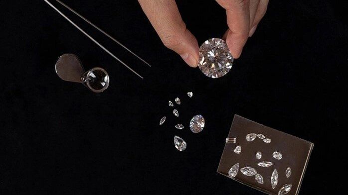 Kim cương nhân tạo: Cung đã vượt quá cầu?