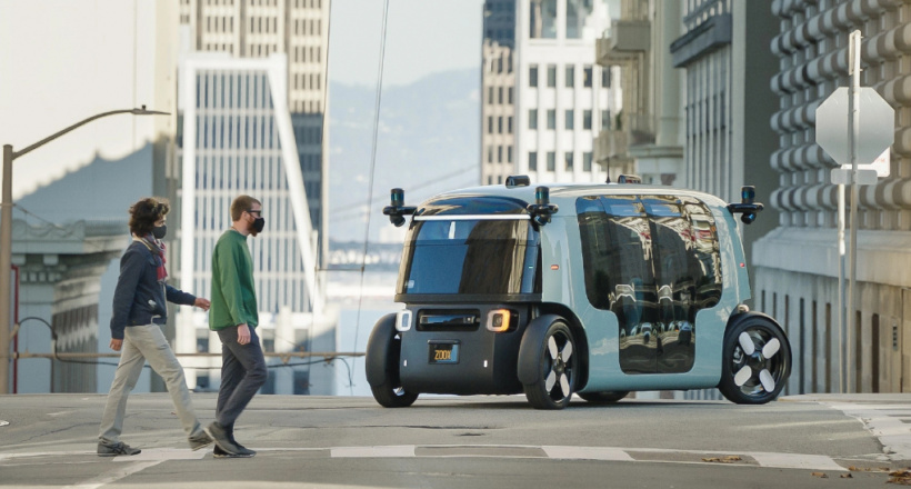 Robotaxi không vô-lăng được chạy trên đường phố