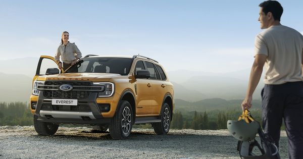 Sedan thoái vị, xe gầm cao lên ngôi