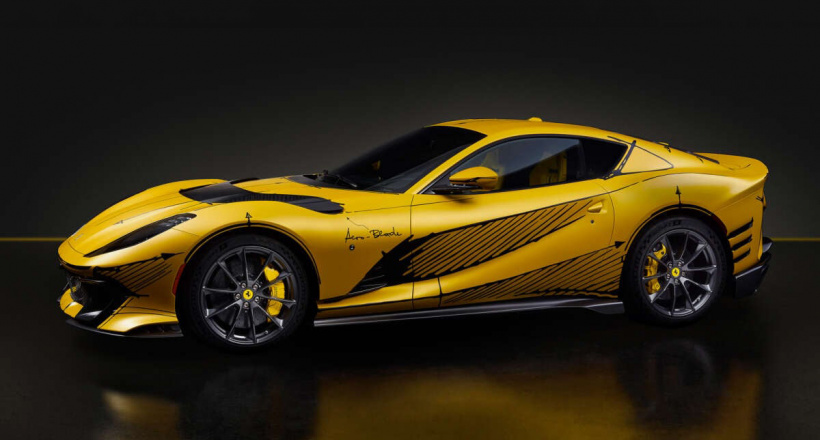 Mãn nhãn với siêu phẩm Ferrari 812 Competitionizione Tailor Made độc nhất vô nhị