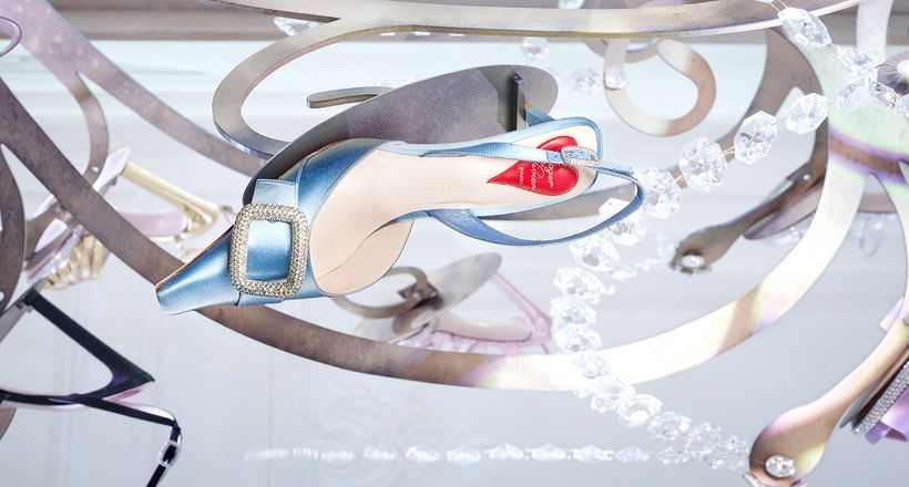 Ra mắt Roger Vivier xuân hè 2024 tại triển lãm Les Éléments Vivier