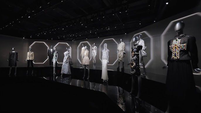 Khai mạc triển lãm Swarovski Masters of Light tại Thượng Hải