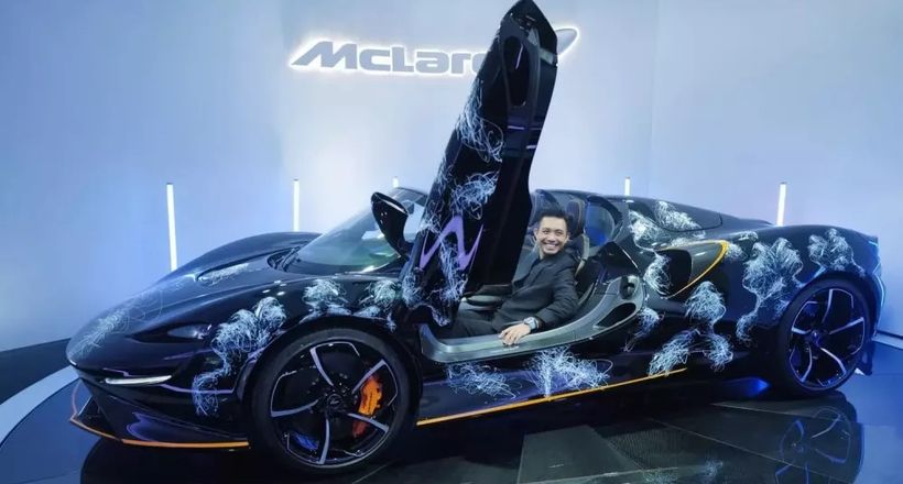 Minh "Nhựa" tung video đến đại bản doanh ở Anh để xem mắt McLaren Elva