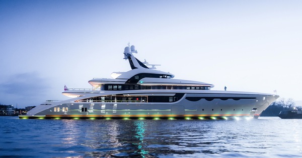 Điểm họp bí mật và cực kỳ riêng tư: Siêu du thuyền