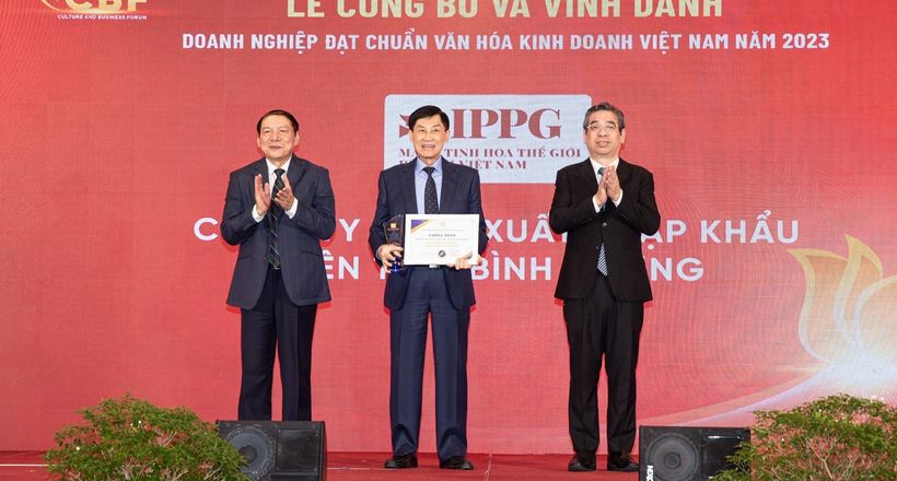 Ông Johnathan Hạnh Nguyễn và tập đoàn IPPG được vinh danh “Doanh nghiệp đạt chuẩn Văn hoá kinh doanh Việt Nam” năm 2023