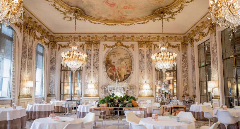 Bước vào khách sạn Le Meurice từng tổ chức tiệc cưới của Picasso