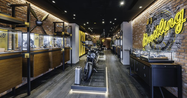 Boutique Breitling cửa hàng đầu tiên tại TP. HCM