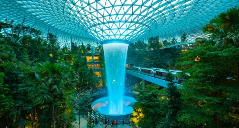 Sân bay Changi thêm thác nước ảo cao 14 m