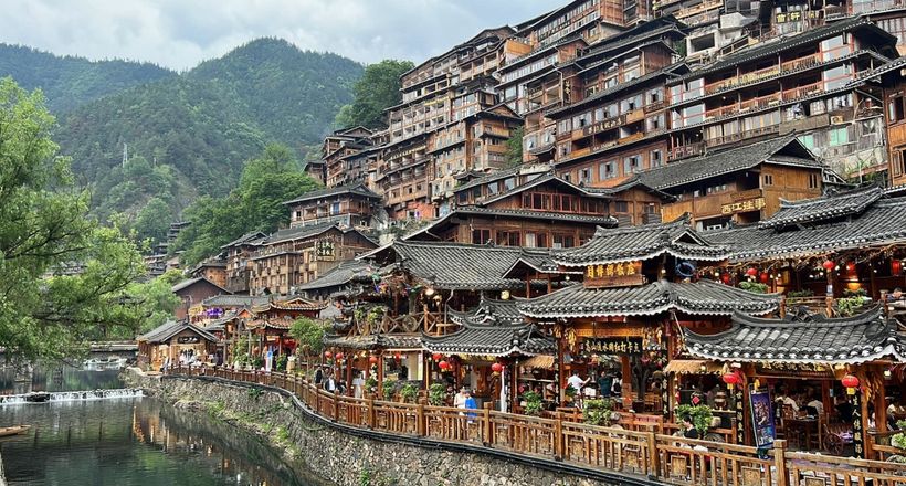 Thiên Hộ Miêu Trại - điểm đến yêu thích của khách Việt