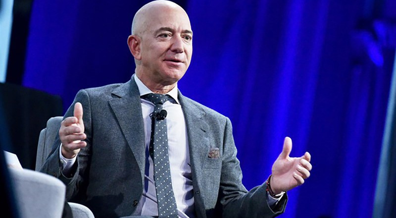 Tỷ phú Jeff Bezos cửa đóng then cài ở khu dân cư giới thượng lưu