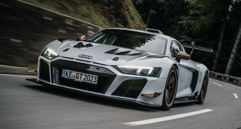 ABT XGT Audi R8: Từ chiếc xe đua đến siêu xe đường phố với giá 520 nghìn bảng Anh