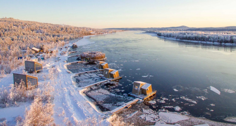 Ăn kem, tắm hồ băng dưới trời âm độ C ở Thụy Điển