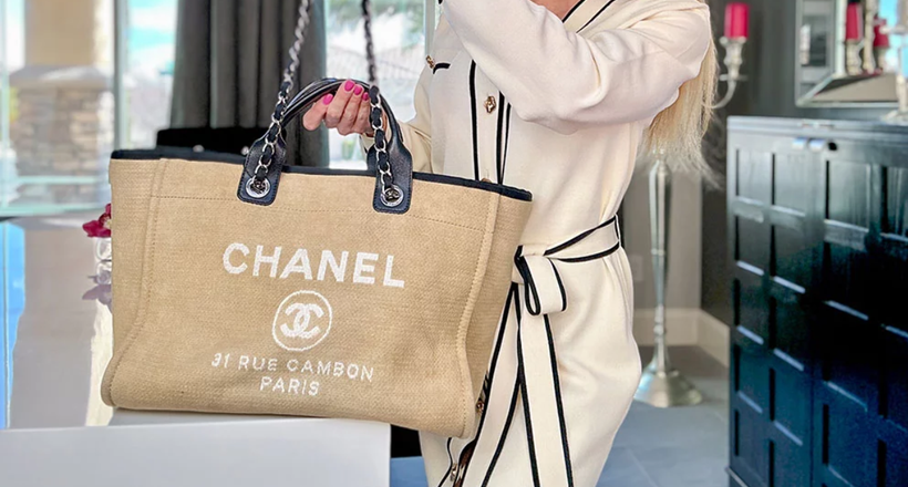 Túi Chanel Deauville: Người bạn đồng hành ven bờ biển
