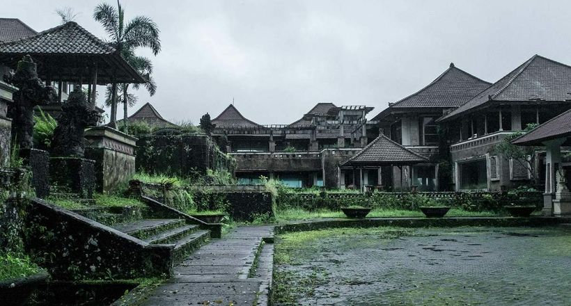 Bí ẩn khách sạn cao cấp PI Bedugul Taman Rekreasi chưa từng đón khách