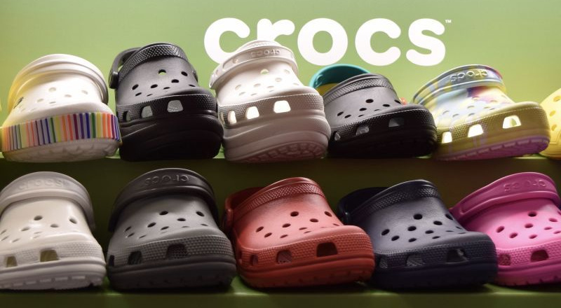Chọn đôi dép Crocs và những lưu ý cần biết trước khi mua