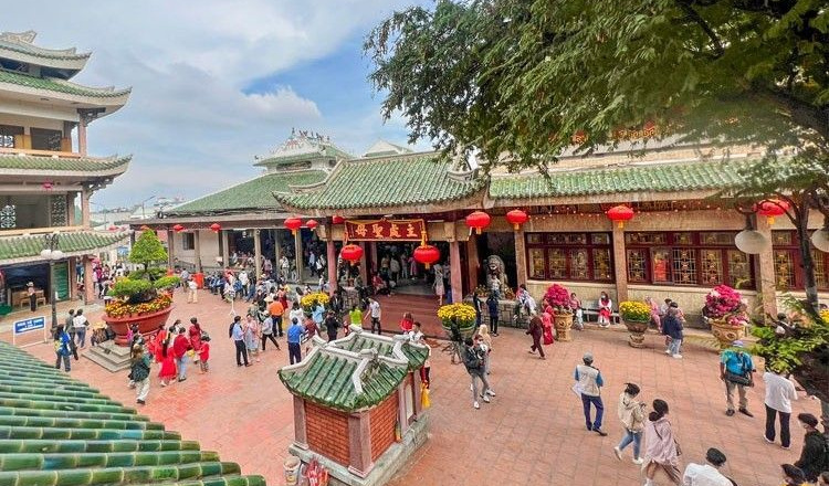 An Giang: Miếu bà Chúa Xứ núi Sam đón hơn 1 triệu lượt khách đầu năm 2023