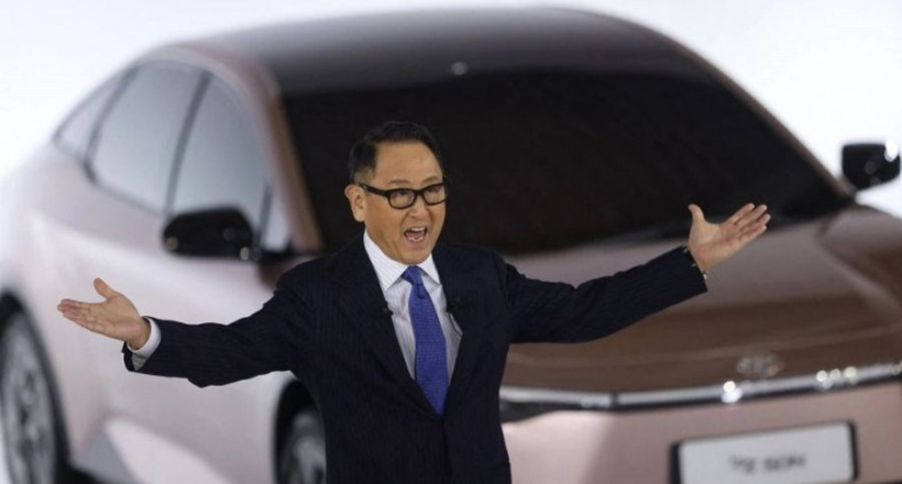 Cháu trai nhà sáng lập Toyota từ nhiệm vị trí CEO, mở đường cho sự bùng nổ xe điện