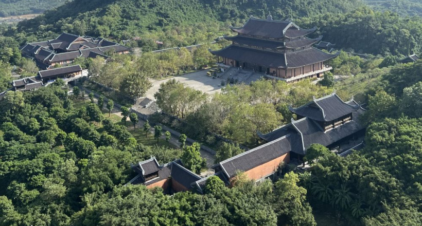 Du lịch Ninh Bình: Kỉ niệm lễ chùa Bái Đính đáng nhớ