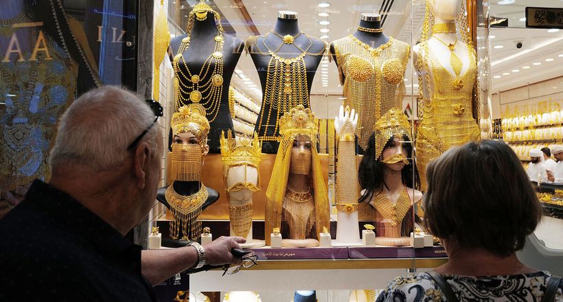 Khu chợ mua bán hàng tấn vàng mỗi ngày ở Dubai