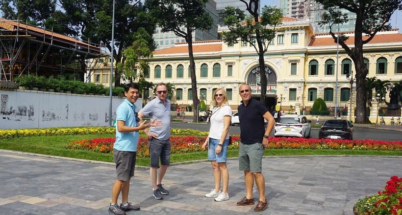 Hướng dẫn viên kể chuyện đi tour ngày Tết